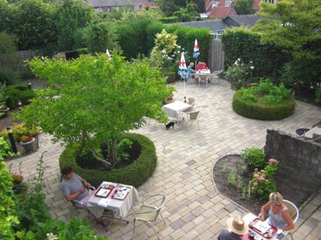 Hotel Le Provencal Sluis Bagian luar foto