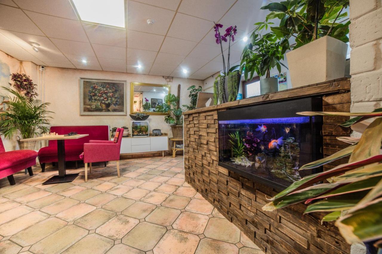 Hotel Le Provencal Sluis Bagian luar foto