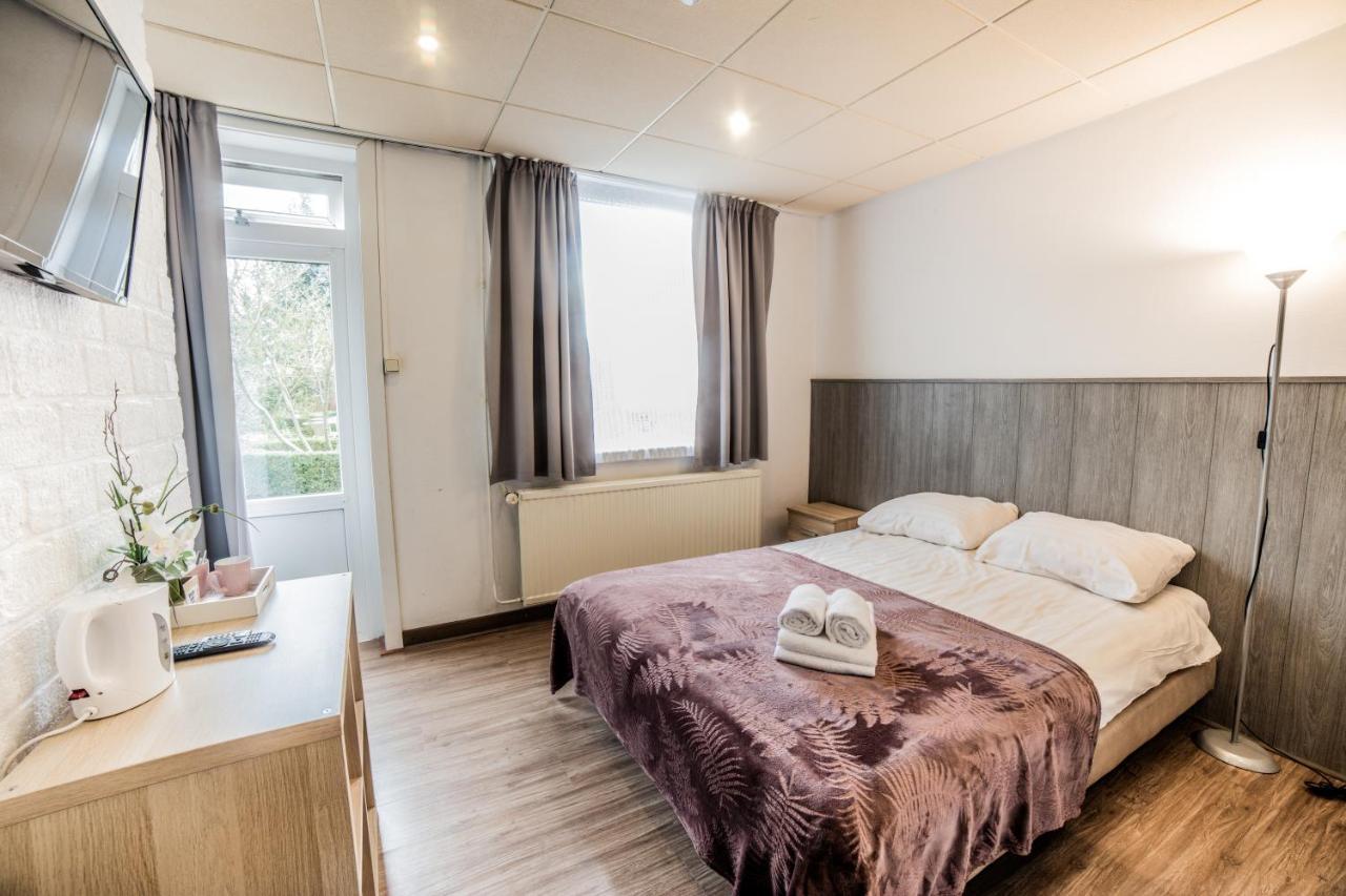Hotel Le Provencal Sluis Bagian luar foto