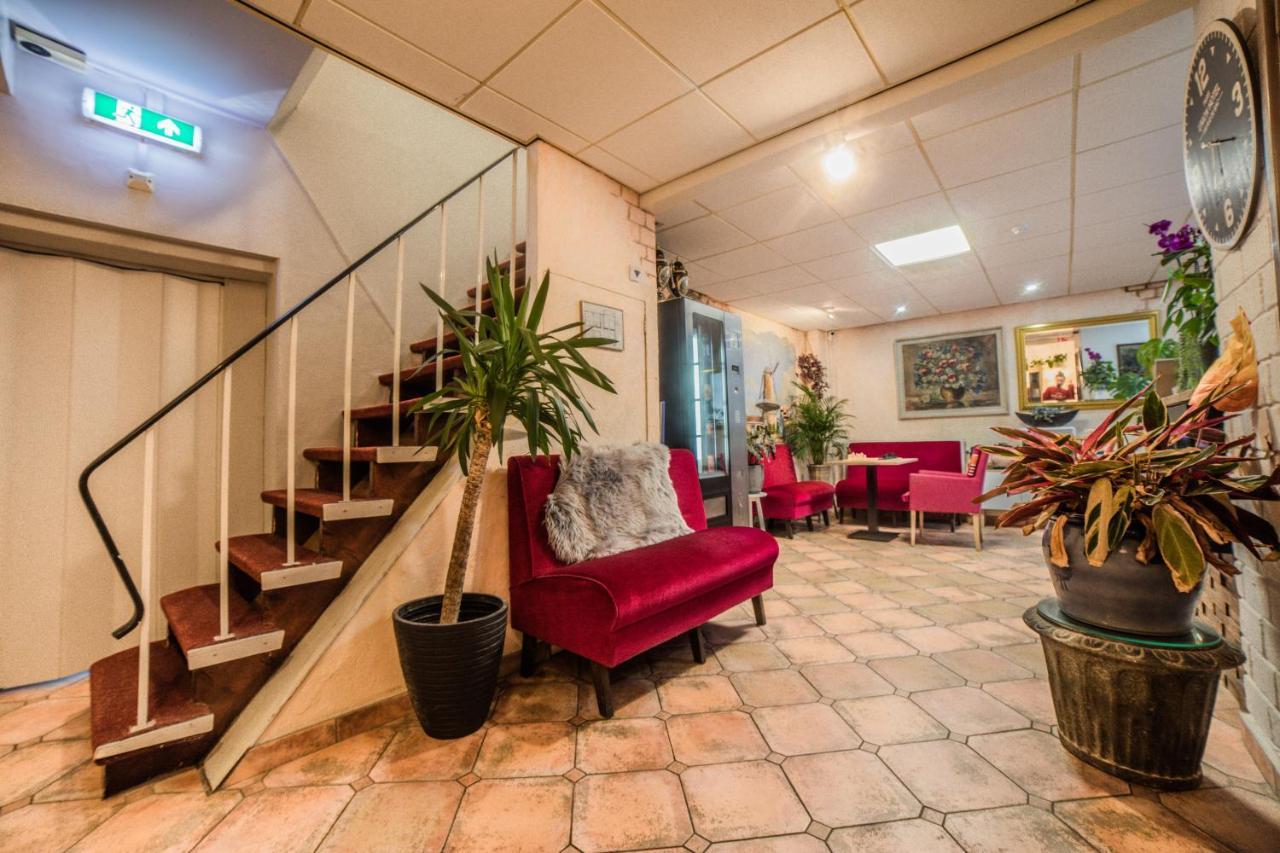Hotel Le Provencal Sluis Bagian luar foto