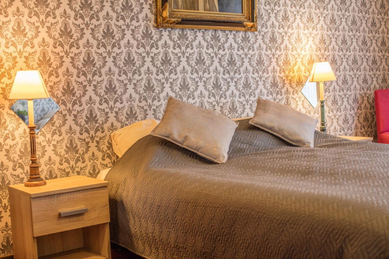 Hotel Le Provencal Sluis Bagian luar foto
