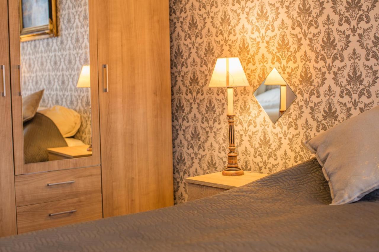 Hotel Le Provencal Sluis Bagian luar foto