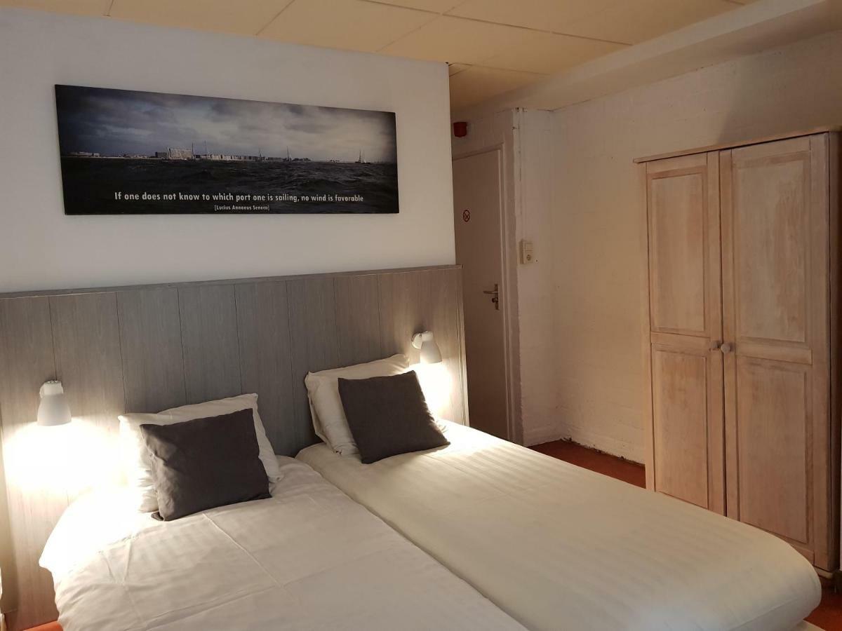 Hotel Le Provencal Sluis Bagian luar foto